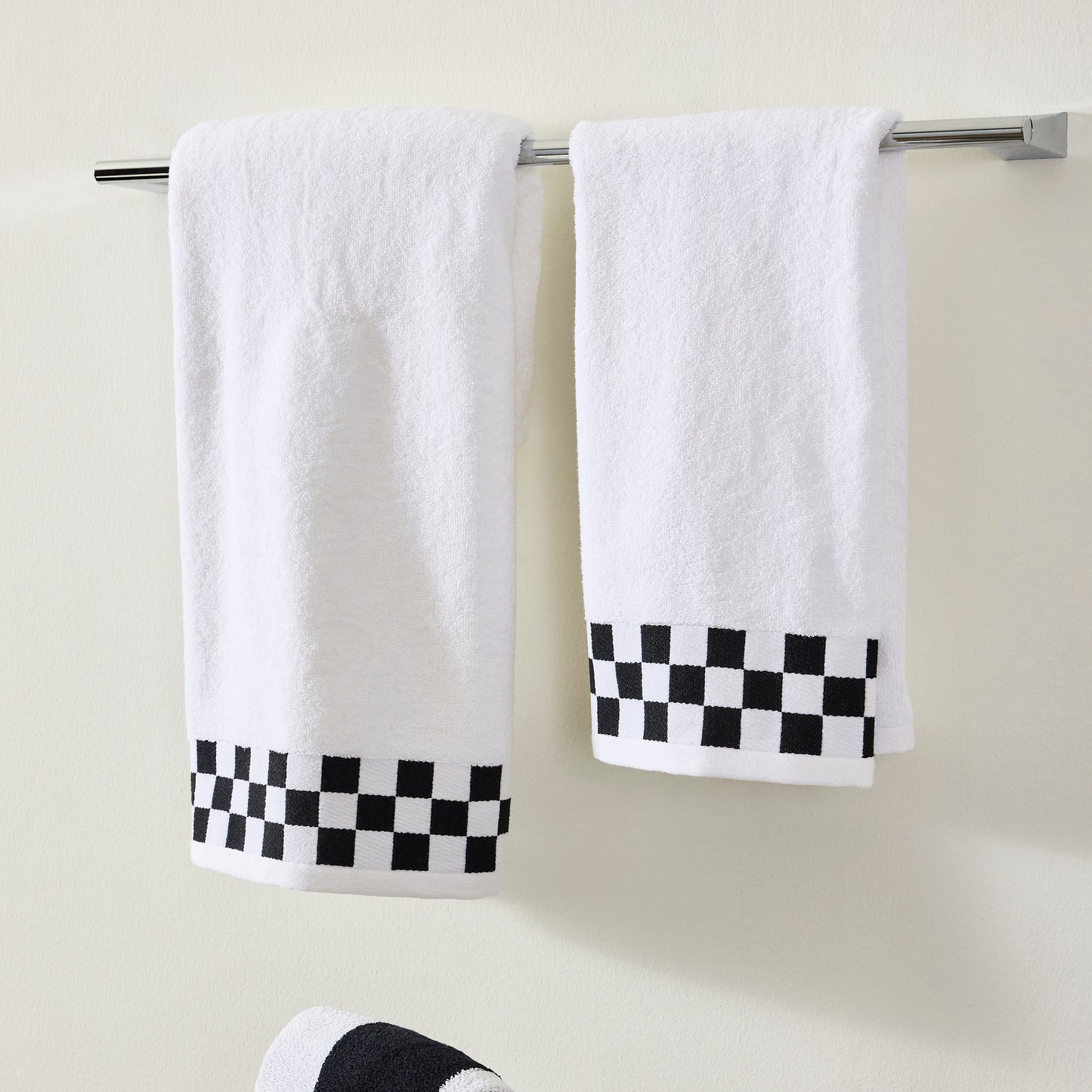 Bath Towel with Black Check Border