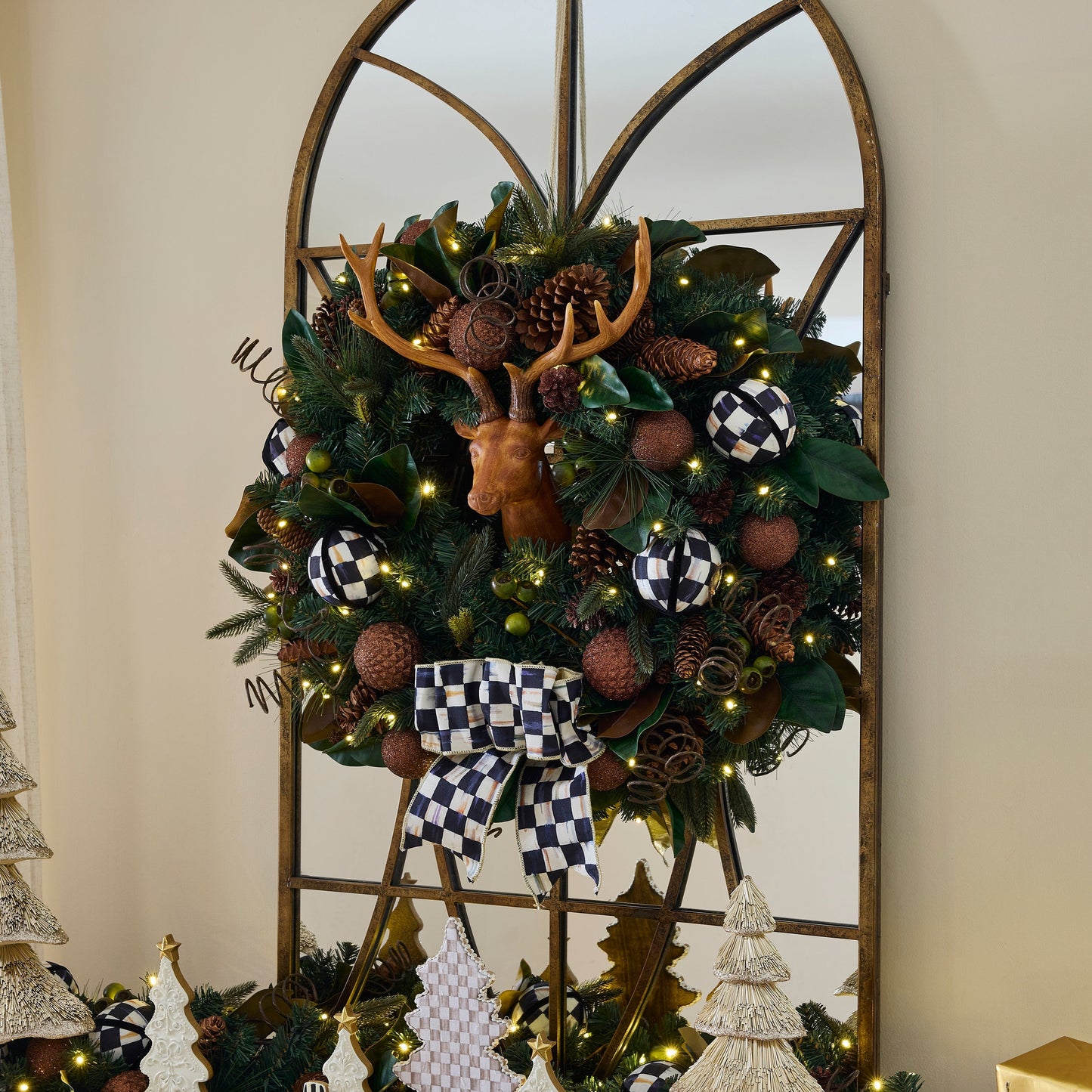 Farmhouse Deer Illuminated 26¡å Wreath
